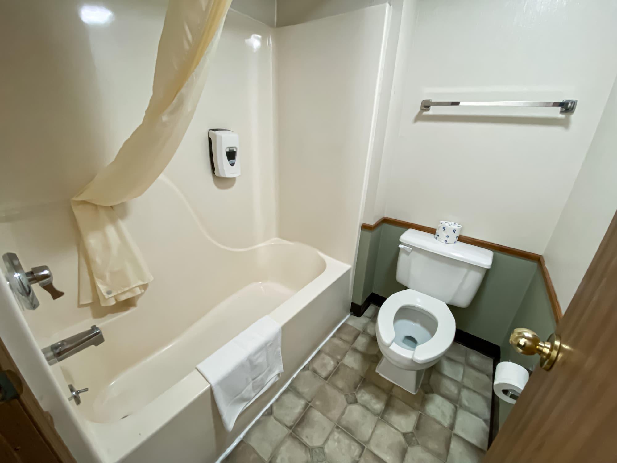 Green Gables Inn Брэнсон Экстерьер фото